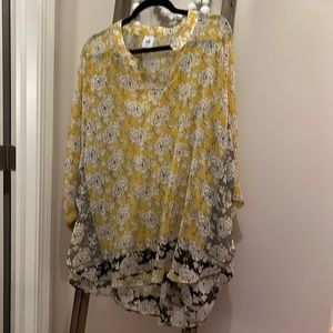 Cabi Dolman sleeve drawstring blouse.
